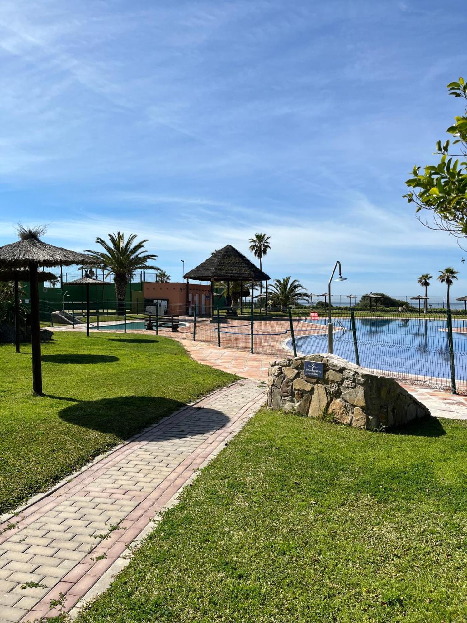 Comodo Apartamento En Bahia De La Plata Захара-де-лос-Атунес Экстерьер фото